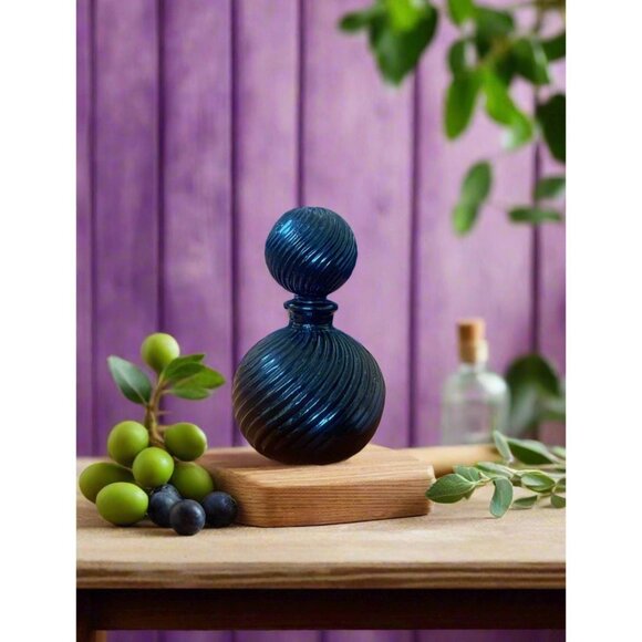 Swirl‎ Vintage Perfume/Tincture Bottle - Picture 1 of 4
